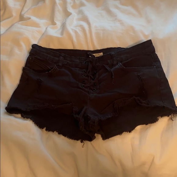 Black Lace-Up Billabong Shorts - Picture 1 of 3